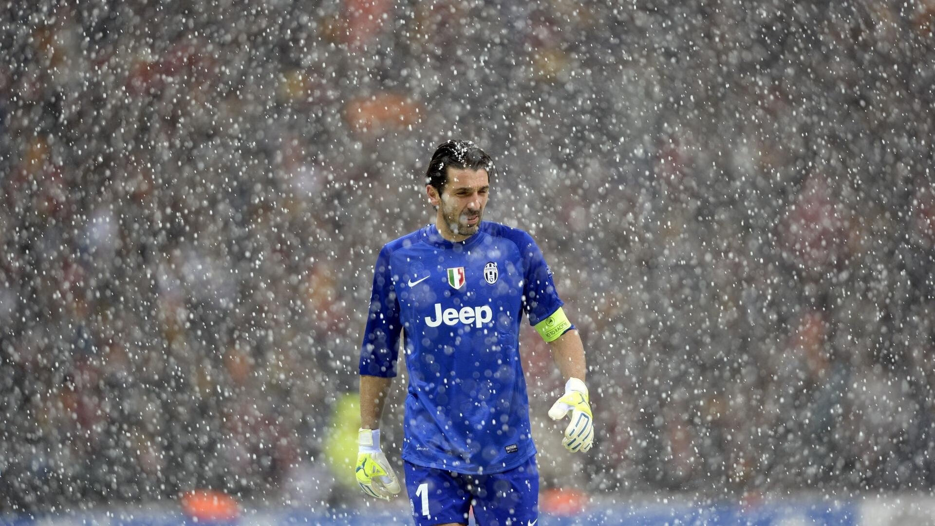 开云·体育官网-曼城4-1大胜多特,继续领跑欧冠小组,三连胜不败,曼城对多特次回合